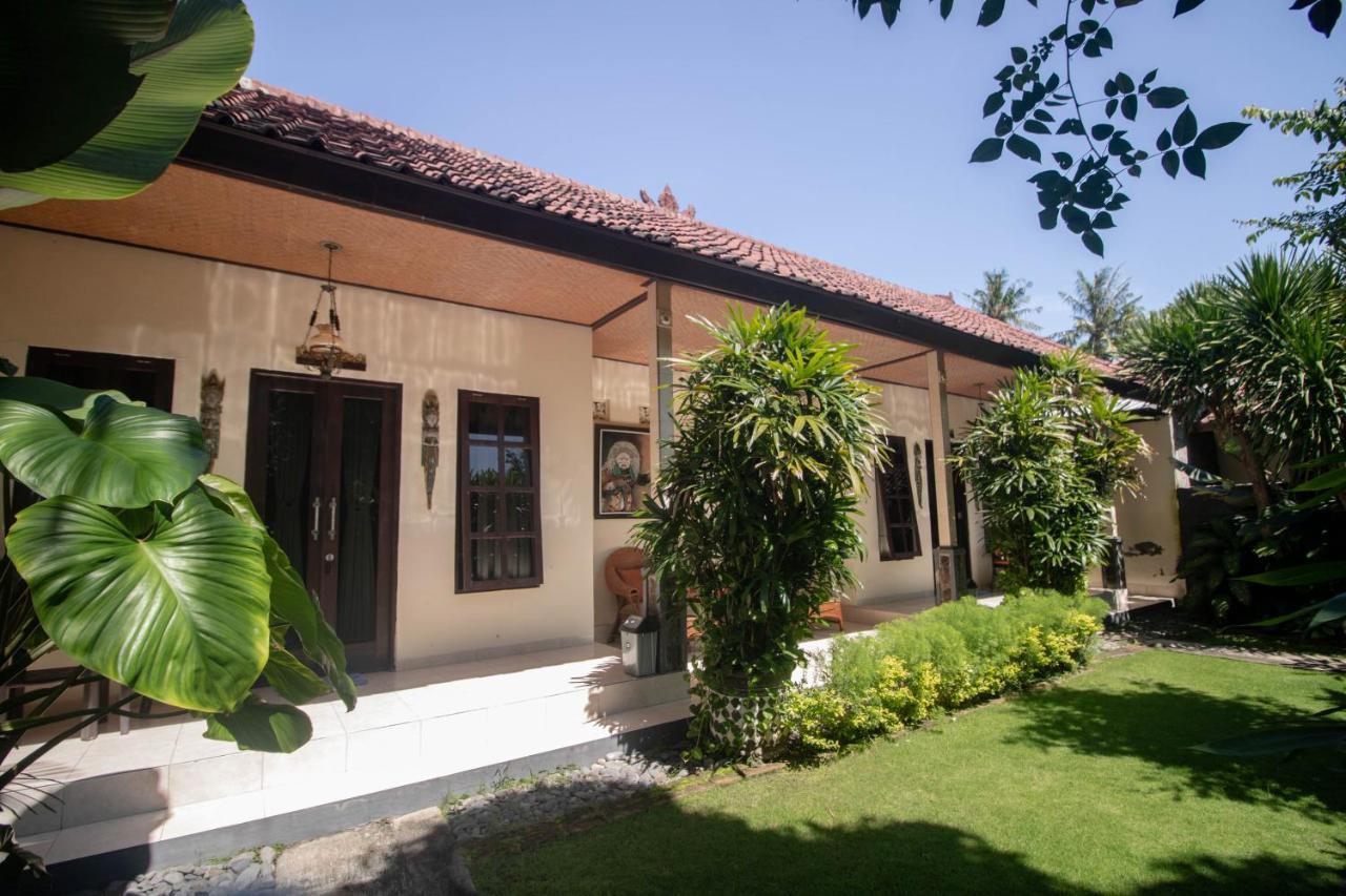 Giri Sari Guest House Pemuteran Dış mekan fotoğraf